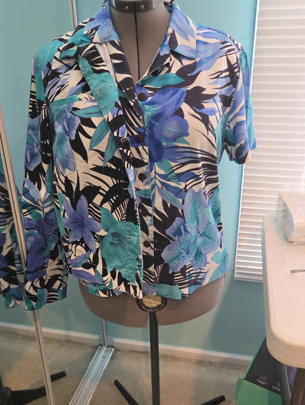 Caribbean Joe 2 Pc.Blue Teal Floral Jacket and Matching Shirt